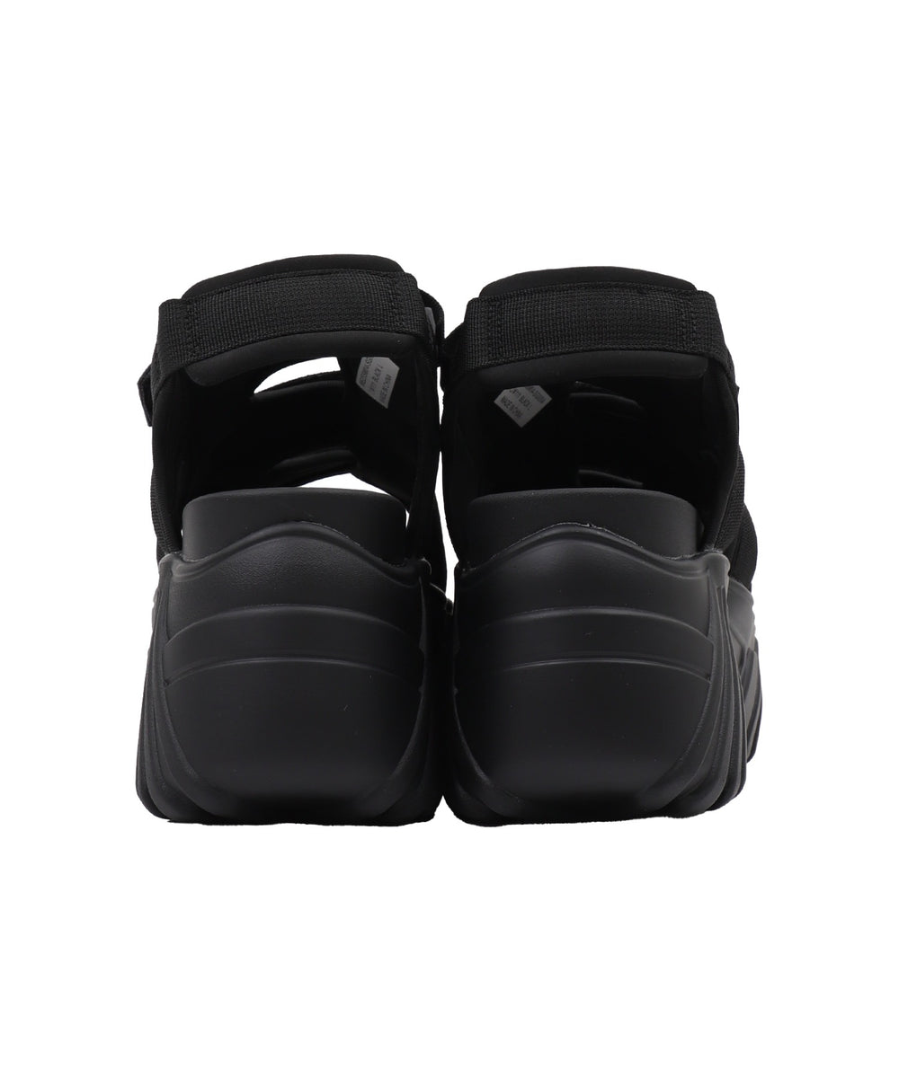 厚底ベルトスポーツサンダル