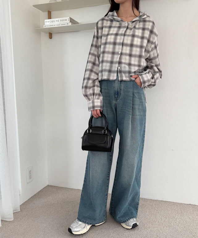 デニム中濃加工 モデル：158cm M着用