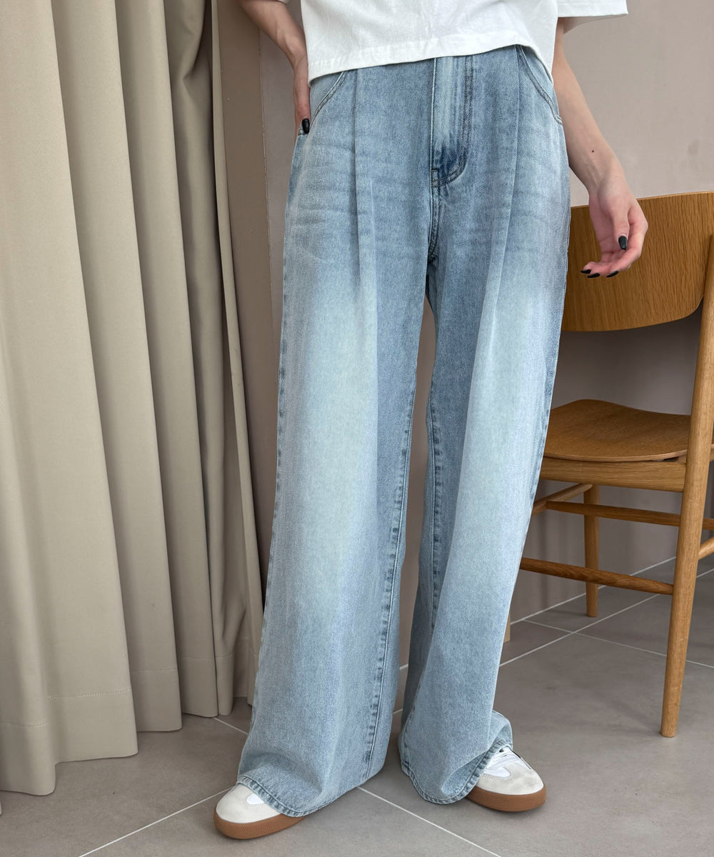 デニム淡加工 モデル：158cm M着用