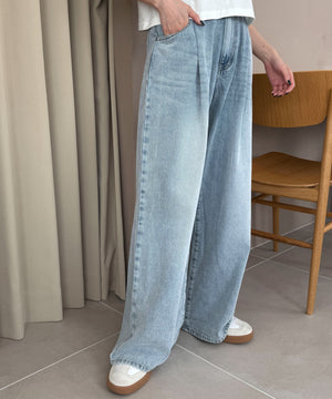 デニム淡加工 モデル：158cm M着用