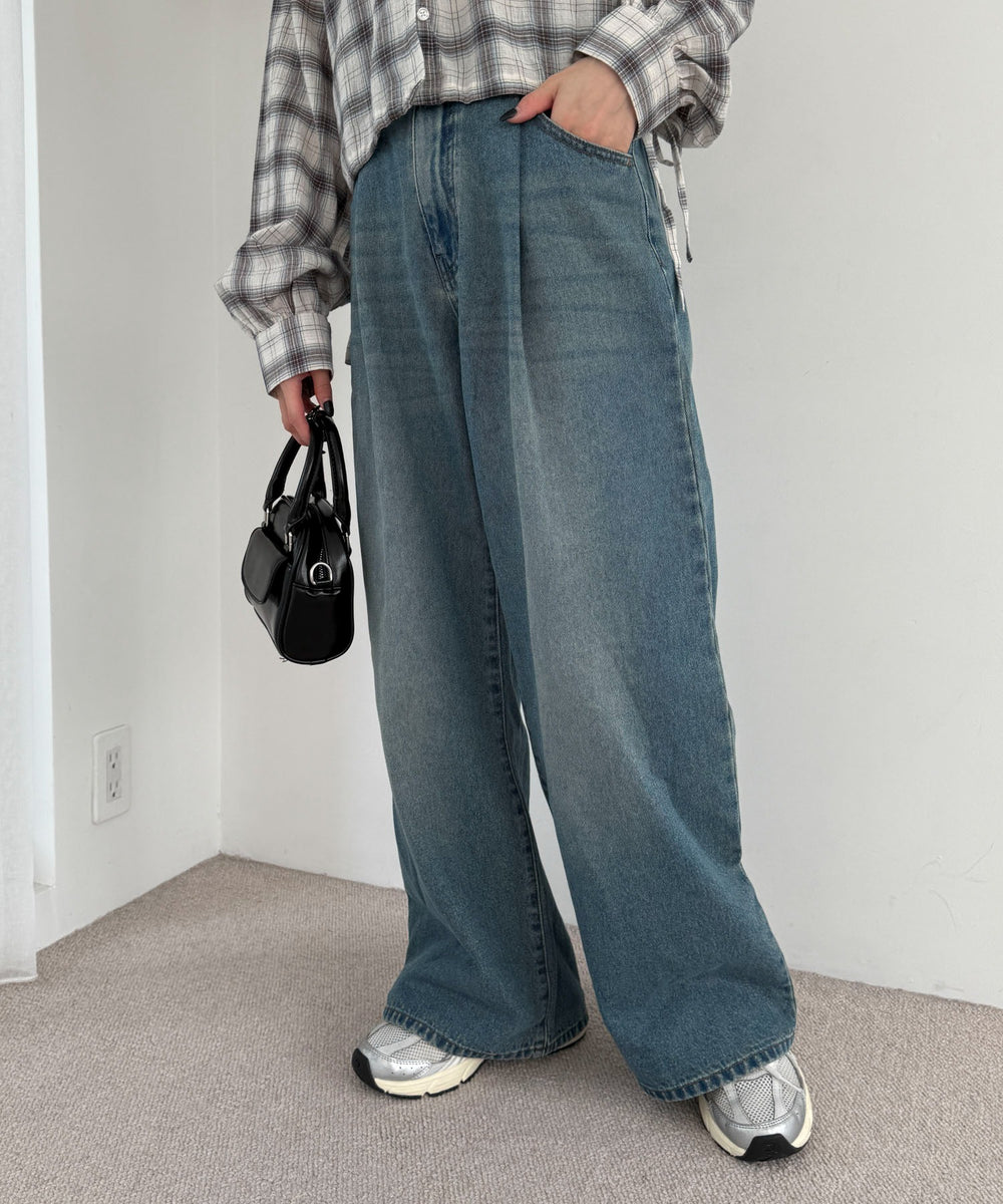 デニム中濃加工 モデル：158cm M着用