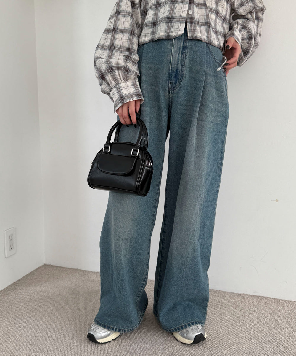 デニム中濃加工 モデル：158cm M着用