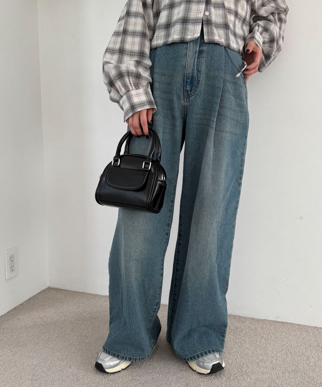 デニム中濃加工 モデル：158cm M着用