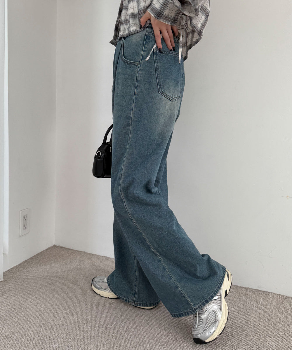 デニム中濃加工 モデル：158cm M着用