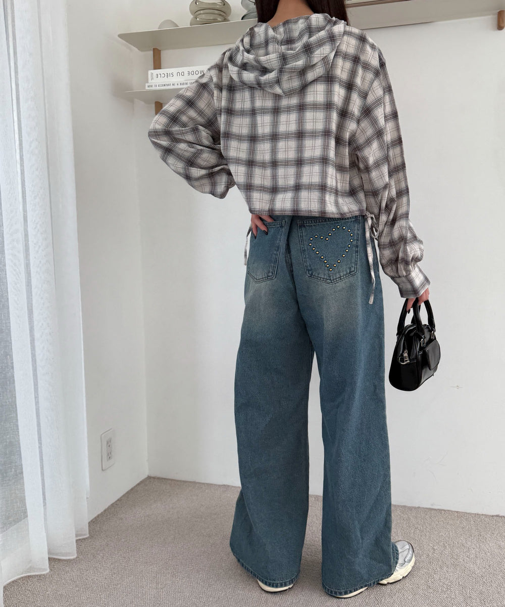 デニム中濃加工 モデル：158cm M着用