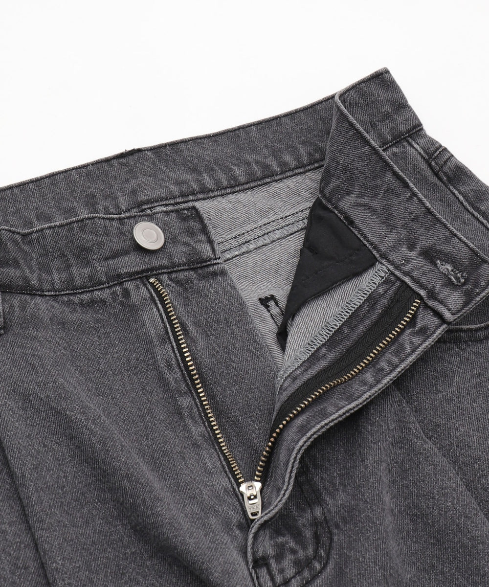 モチーフデニムタックパンツ