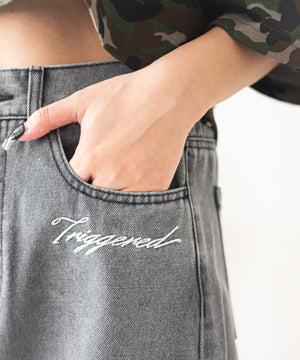 刺繍ロゴバレルレッグパンツ