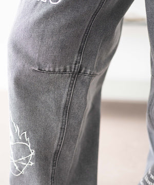 刺繍ロゴバレルレッグパンツ