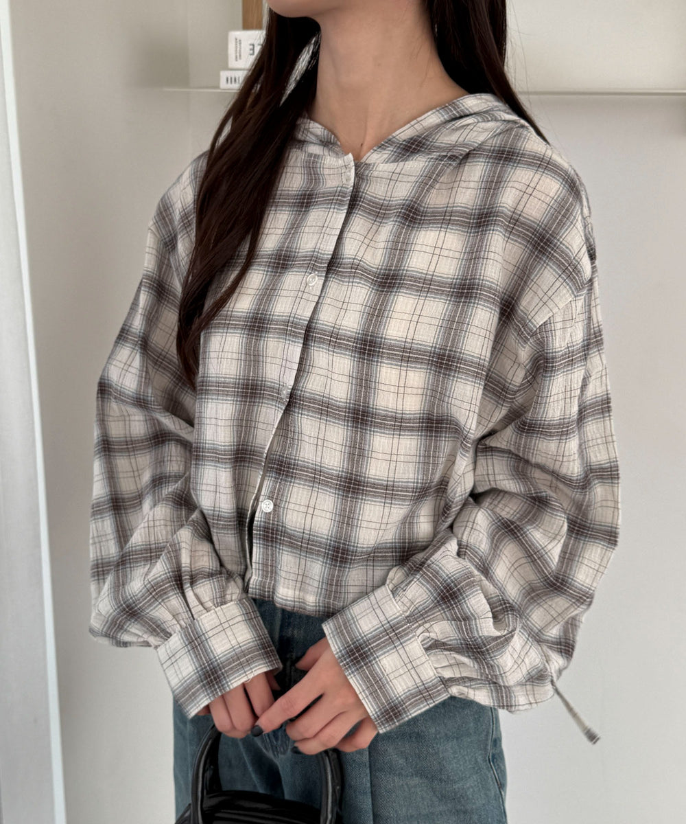 ホワイトアイボリー モデル：158cm F着用