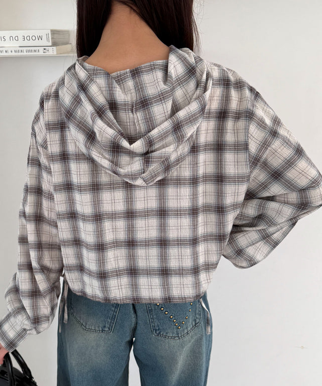 ホワイトアイボリー モデル：158cm F着用