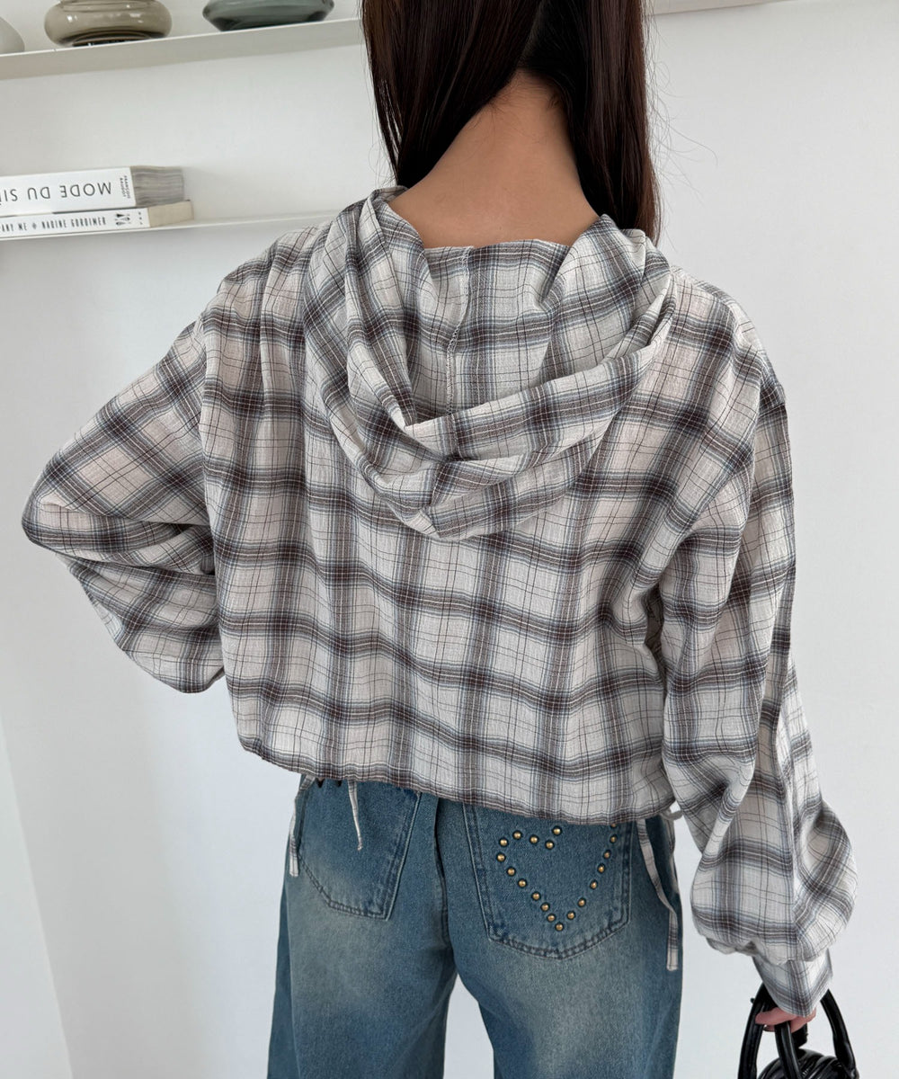 ホワイトアイボリー モデル：158cm F着用