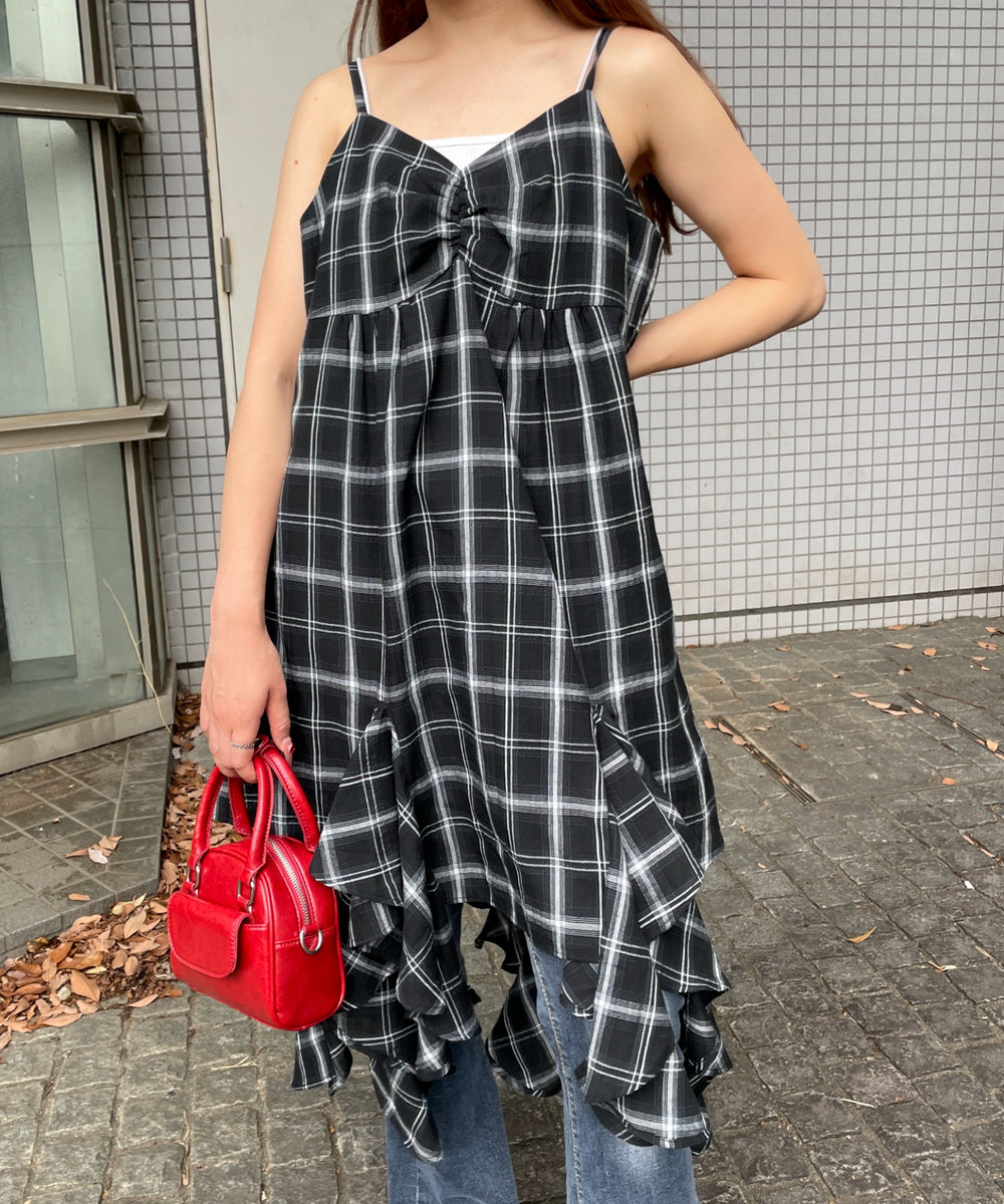 ブラックチェック1　モデル:155cm F着用