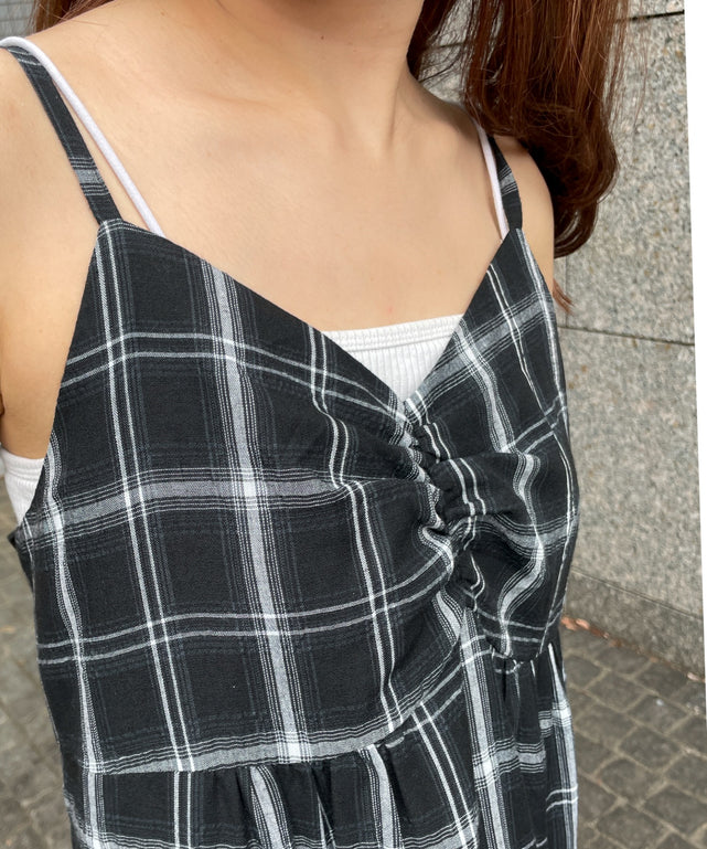 ブラックチェック1　モデル:155cm F着用