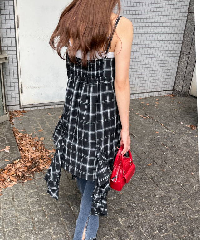 ブラックチェック1　モデル:155cm F着用