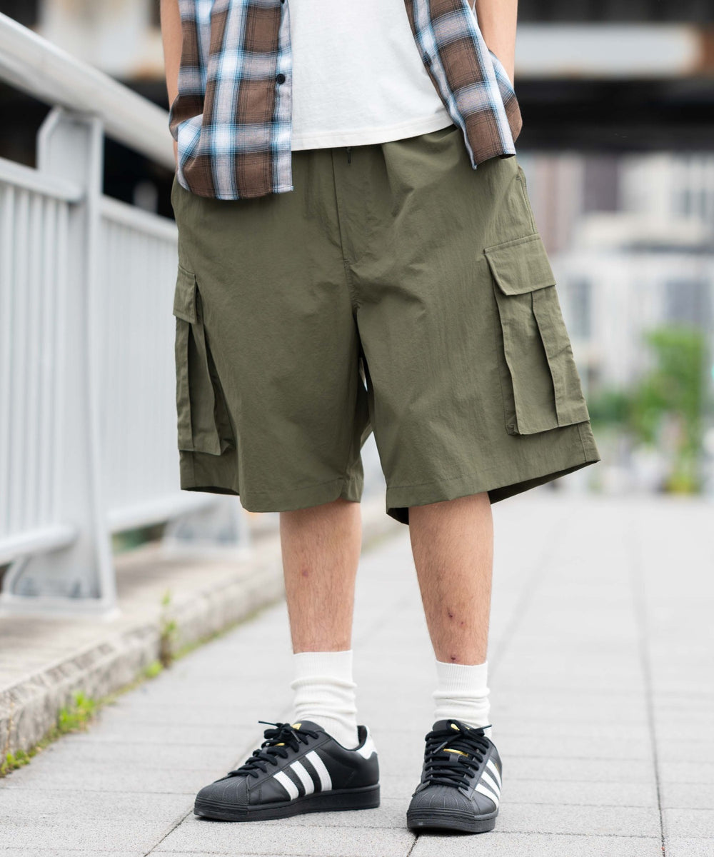 オリーブ モデル：178cm L着用