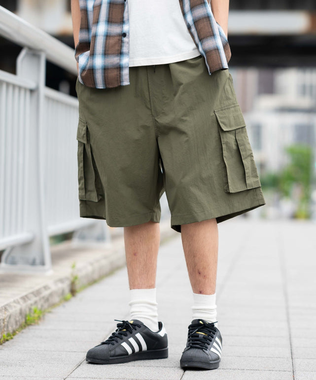 オリーブ モデル：178cm L着用