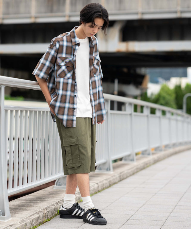 オリーブ モデル：178cm L着用