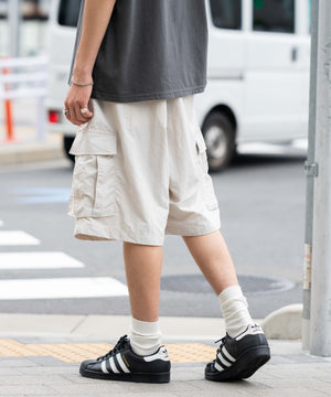 Lグレー モデル：178cm L着用