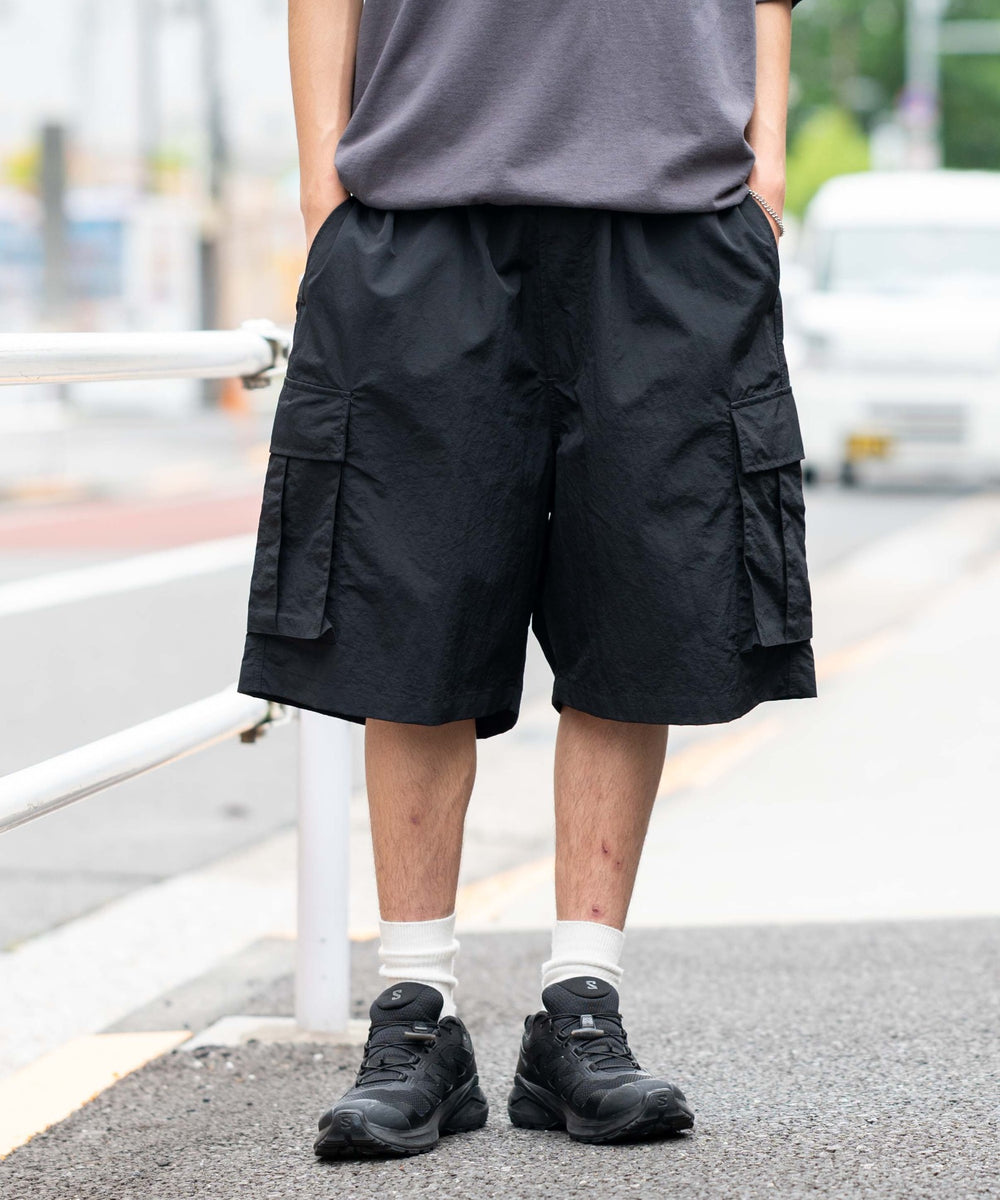 ブラック モデル：178cm L着用