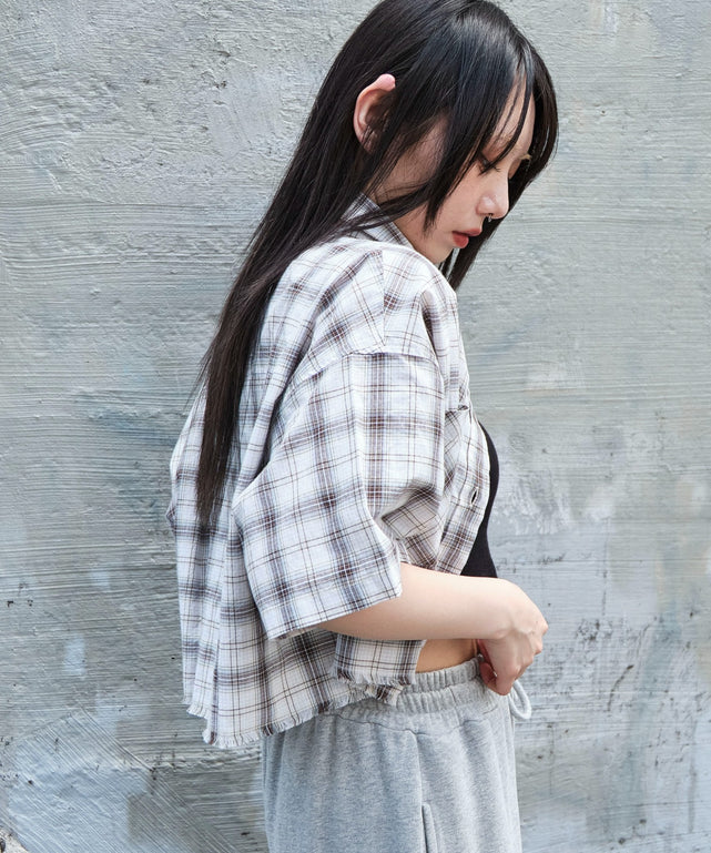 ホワイトアイボリー モデル：159cm F着用