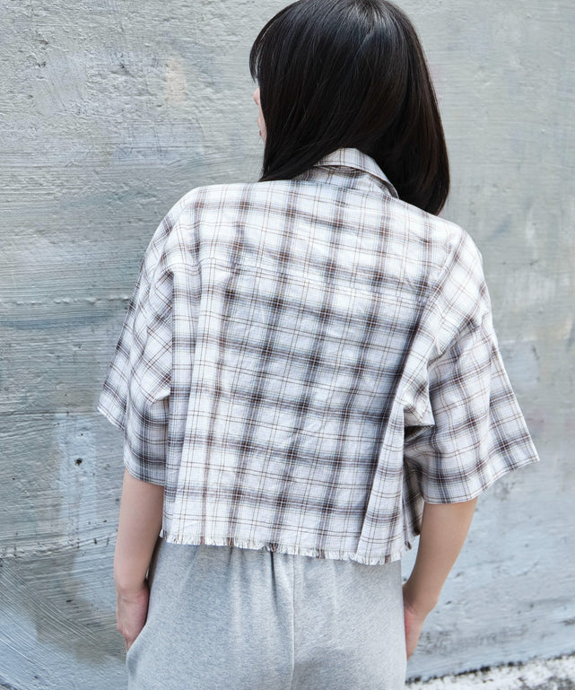 ホワイトアイボリー モデル：159cm F着用