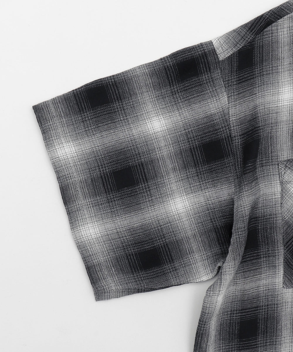 ショートチェックシャツ（S）