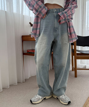 デニム淡加工 モデル：160cm M着用