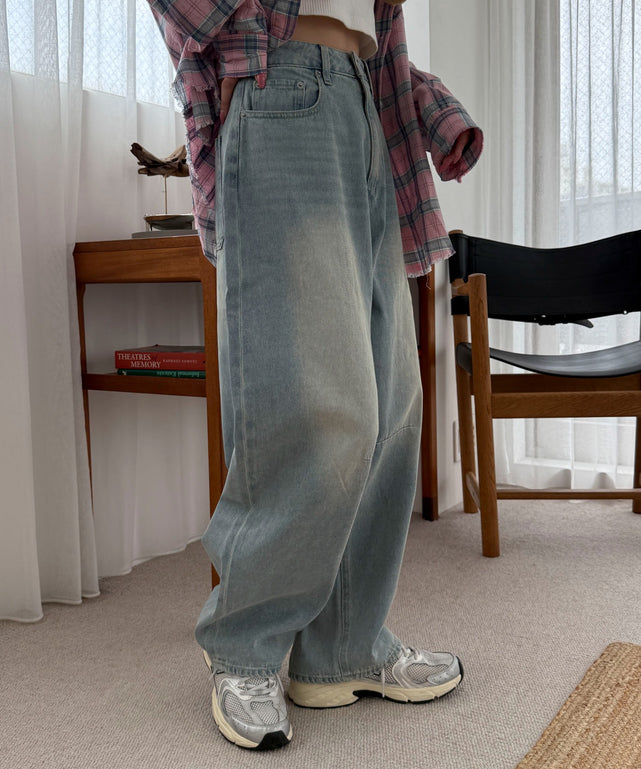 デニム淡加工 モデル：160cm M着用