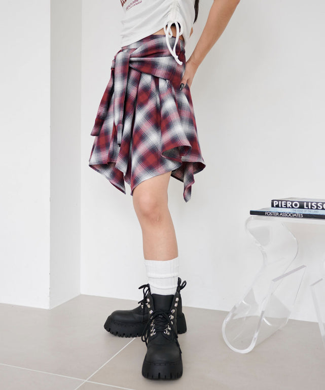 レッド モデル：160cm F着用