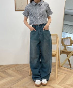 デニム中濃加工 モデル：157cm M着用