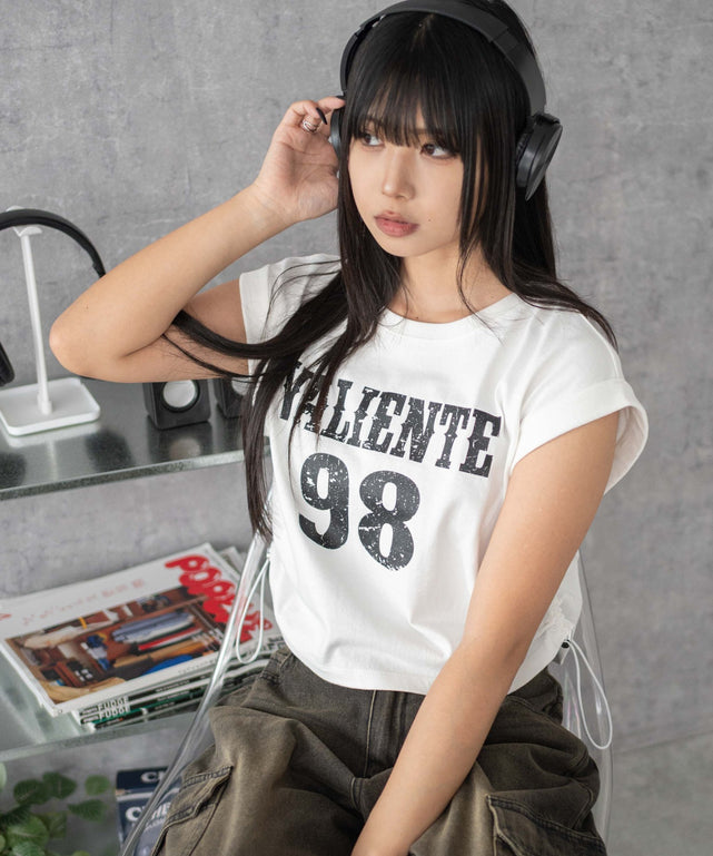 グラフィックノースリーブサイドドロストショートT/ホワイト モデル：160cm F着用