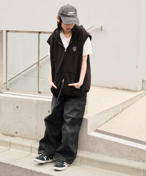 ブラック モデル：159cm L着用