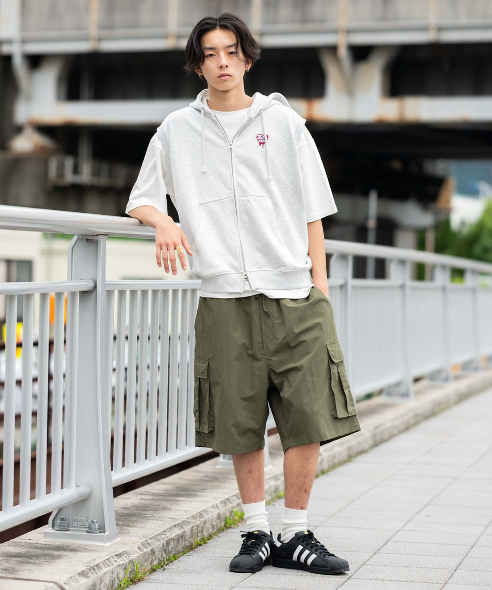 アッシュグレー モデル：178cm L着用