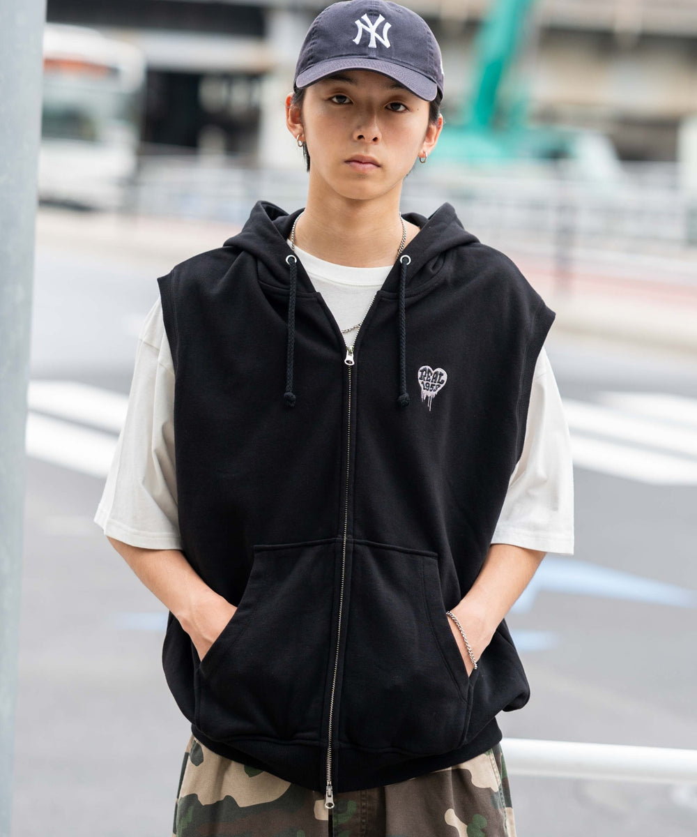 ブラック モデル：178cm L着用