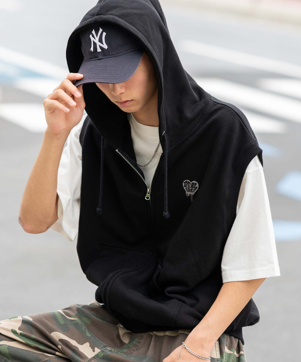 ブラック モデル：178cm L着用