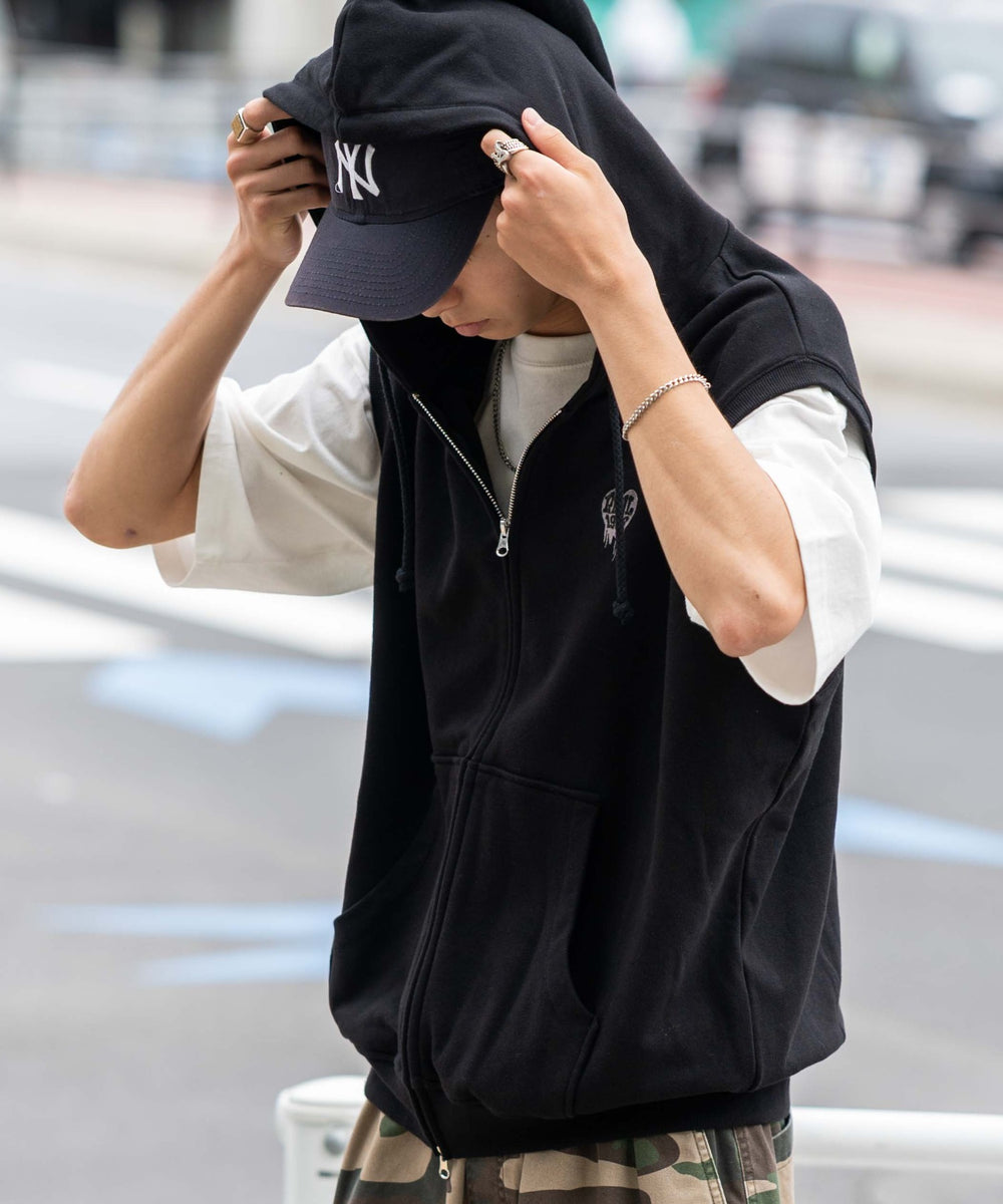 ブラック モデル：178cm L着用