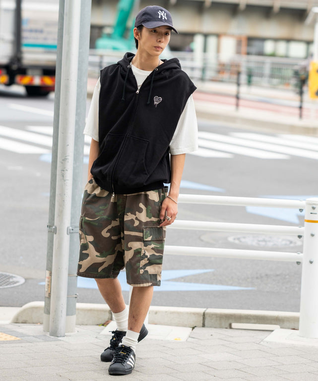 ブラック モデル：178cm L着用