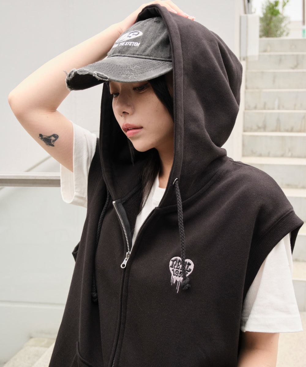 ブラック モデル：159cm L着用