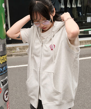 アッシュグレー モデル：159cm L着用