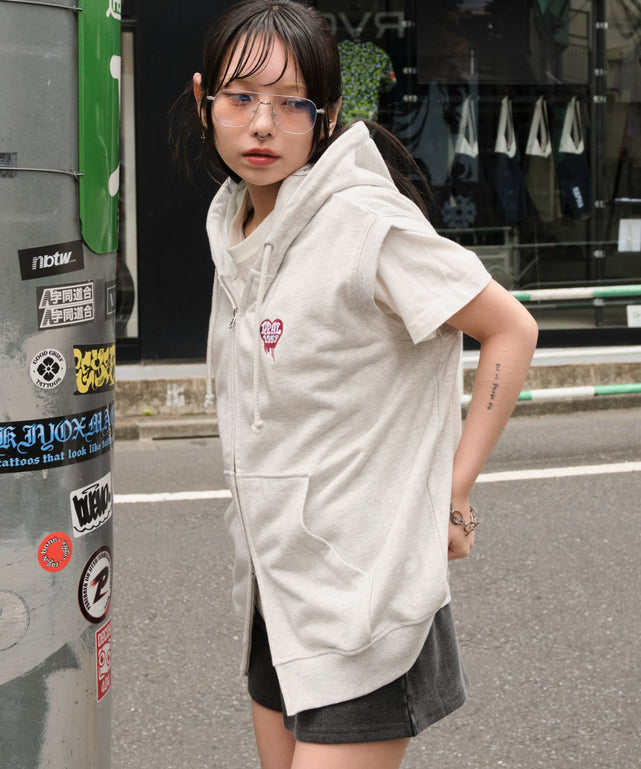 アッシュグレー モデル：159cm L着用