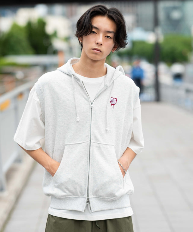 アッシュグレー モデル：178cm L着用