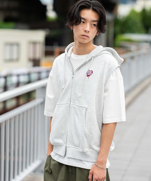 アッシュグレー モデル：178cm L着用