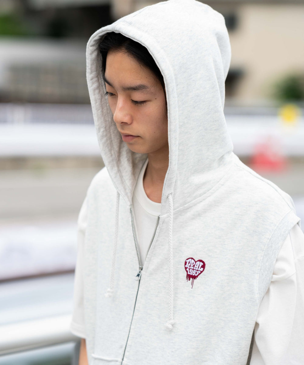 アッシュグレー モデル：178cm L着用