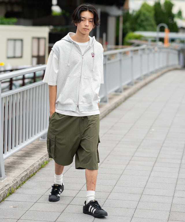 アッシュグレー モデル：178cm L着用