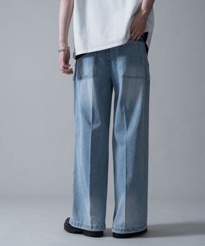 デニム淡加工　モデル：180㎝　L着用