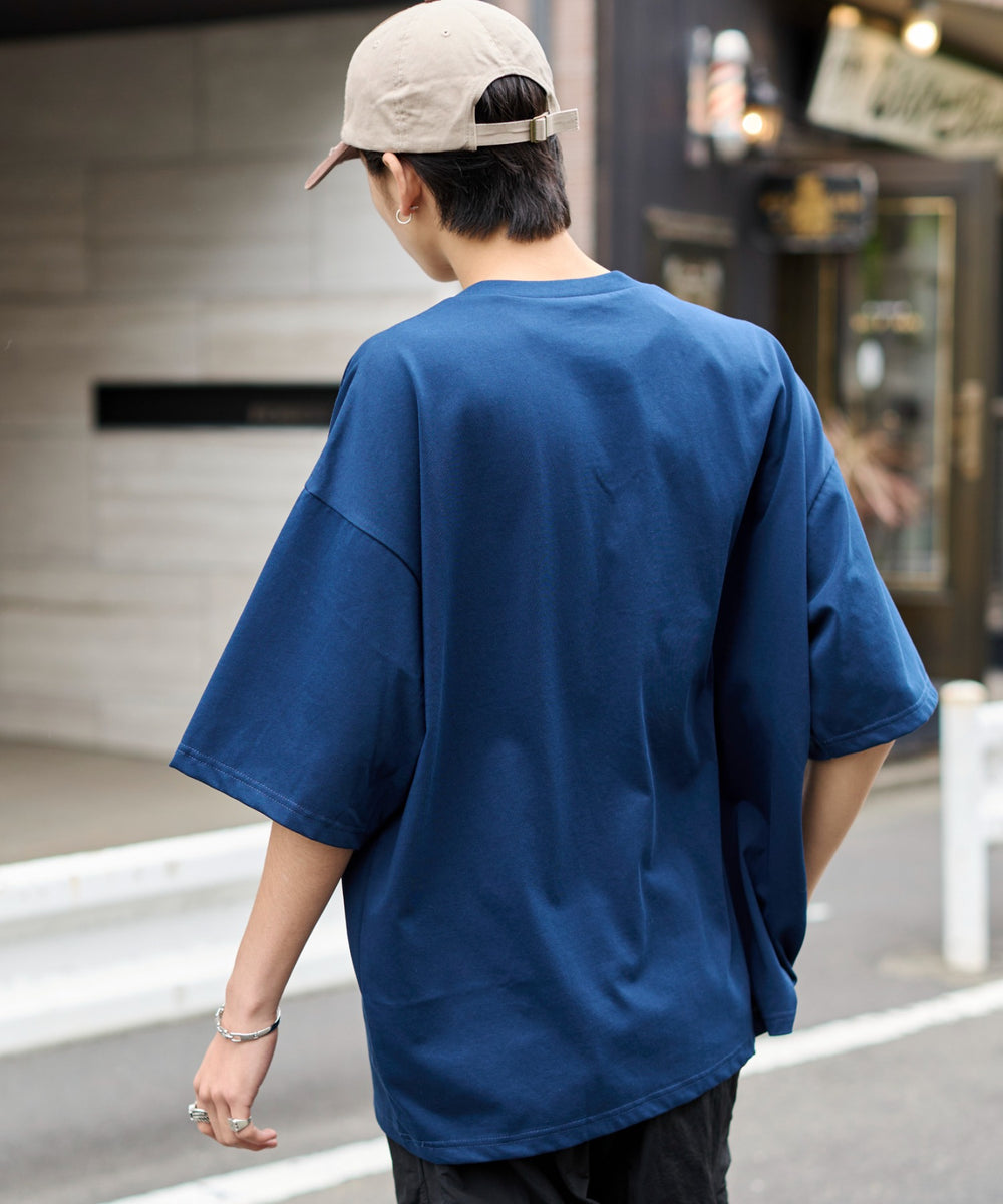 ネイビー モデル：178cm L着用