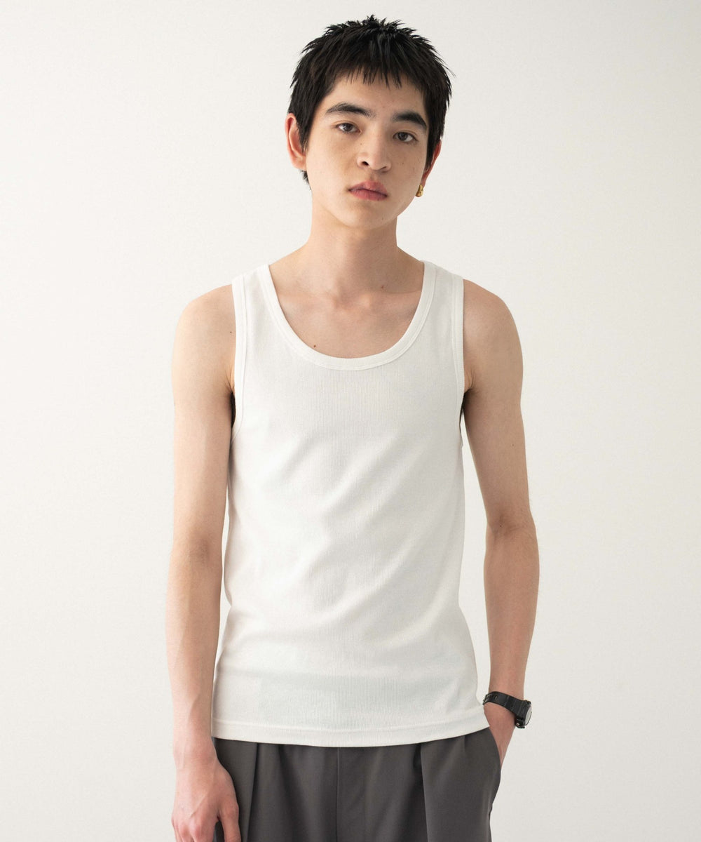 ホワイト モデル：180cm L着用