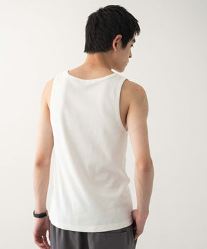 ホワイト モデル：180cm L着用