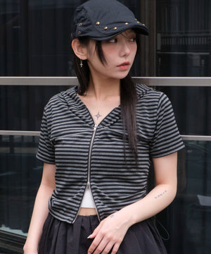 グレーボーダー モデル：159cm F着用