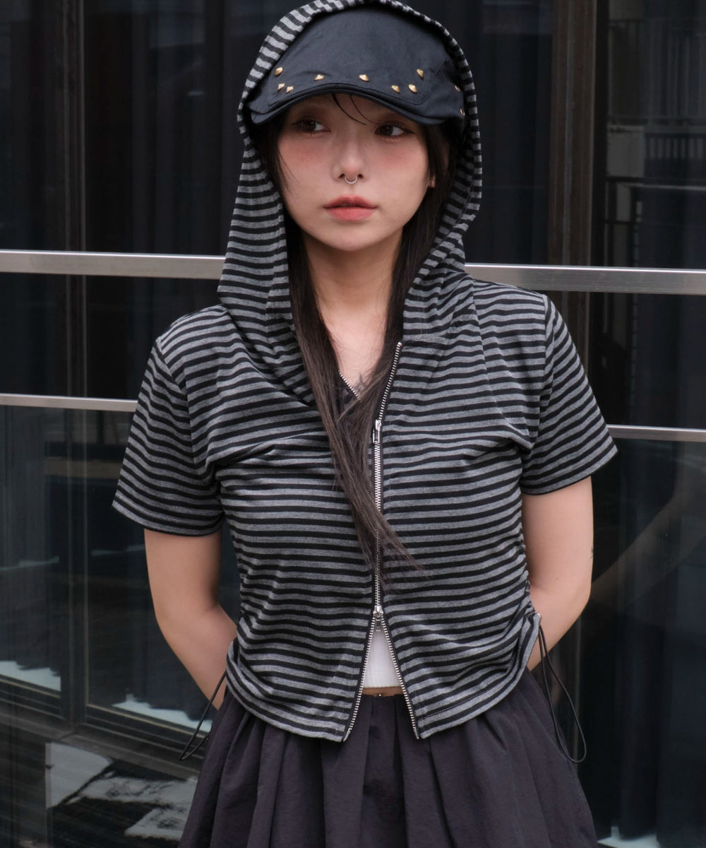 グレーボーダー モデル：159cm F着用